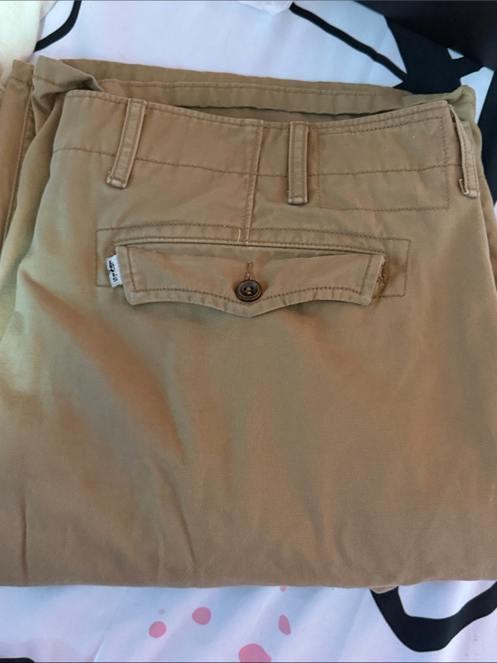 Levi's Tan/Natural Cargo Shorts Sz 42 Great condition